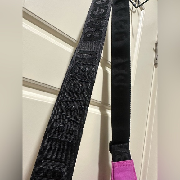 Extra Pink BAGGU medium crescent - Picture 4 of 6